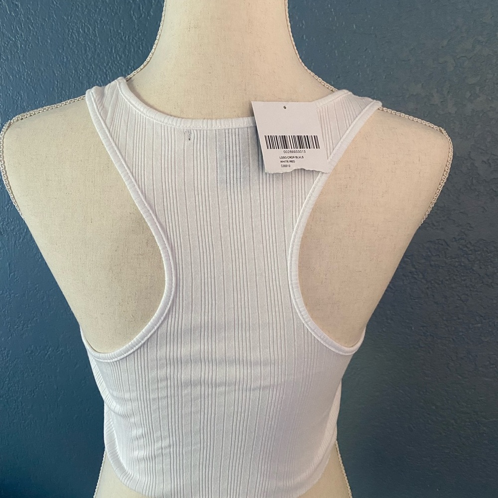 Cropped Tank Top - Picture 2 of 2